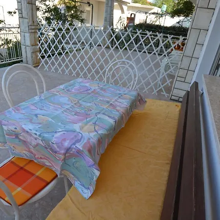 Apartment Nadica Punat