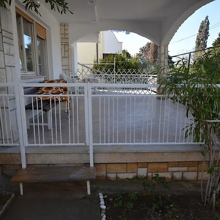 Nadica Apartment *