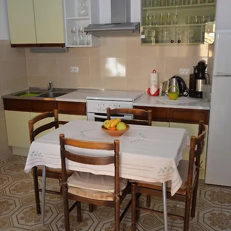 Apartment Nadica *