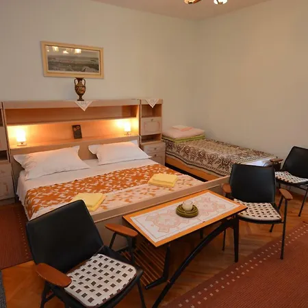 Apartment Nadica Punat