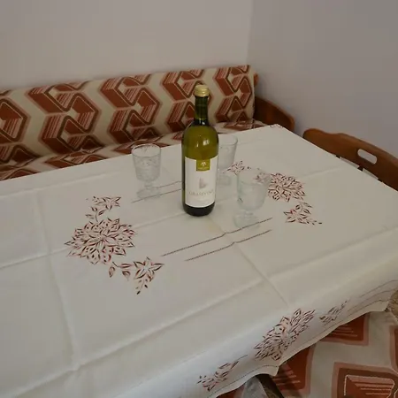 Apartment Nadica *