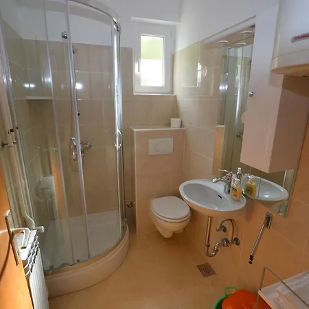 Nadica Apartment *